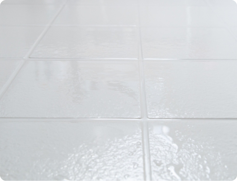 水で汚れを落とす親水性